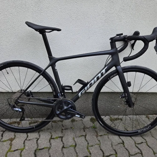 giant-tcr-advanced-disc-karbon-tarcsafekes-orszaguti-kerekpar-00 Giant TCR Advanced Disc karbon tárcsafékes országúti kerékpár