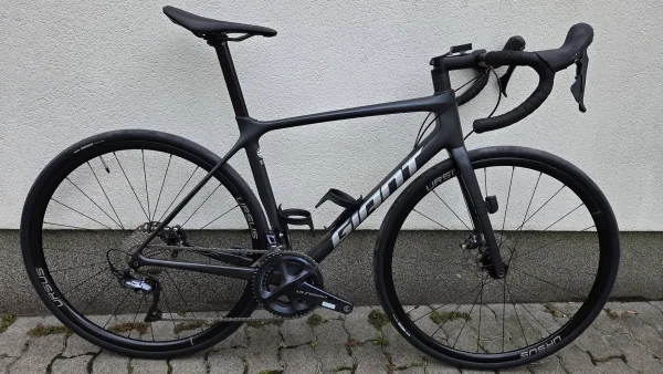 Giant TCR Advanced Disc karbon tárcsafékes országúti kerékpár