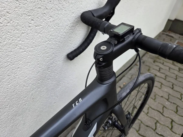 giant-tcr-advanced-disc-karbon-tarcsafekes-orszaguti-kerekpar-03 Giant TCR Advanced Disc karbon tárcsafékes országúti kerékpár