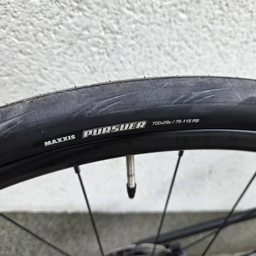 giant-tcr-advanced-disc-karbon-tarcsafekes-orszaguti-kerekpar-07 Giant TCR Advanced Disc karbon tárcsafékes országúti kerékpár
