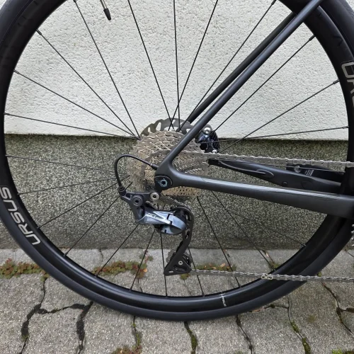 giant-tcr-advanced-disc-karbon-tarcsafekes-orszaguti-kerekpar-08 Giant TCR Advanced Disc karbon tárcsafékes országúti kerékpár