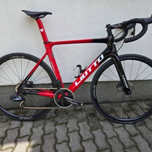 liotto-sprint-olasz-karbon-tarcsafekes-aero-orszaguti-kerekpar-00 Liotto Sprint olasz karbon tárcsafékes aero országúti kerékpár