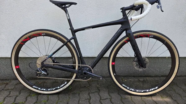 Specialized Diverge Expert X1 Mix Tape Limited Edition karbon gravel kerékpár