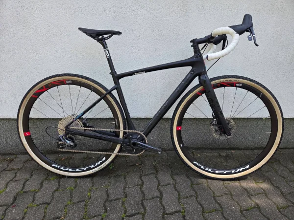 Specialized Diverge Expert X1 Mix Tape Limited Edition karbon gravel kerékpár