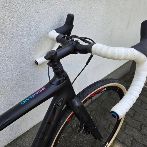Specialized Diverge Expert X1 Mix Tape Limited Edition karbon gravel kerékpár