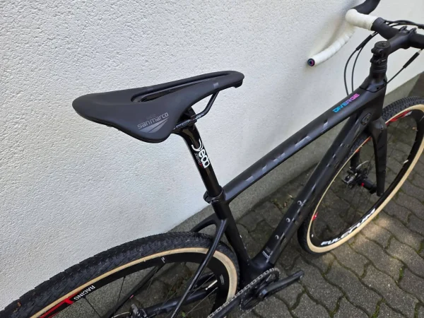 Specialized Diverge Expert X1 Mix Tape Limited Edition karbon gravel kerékpár