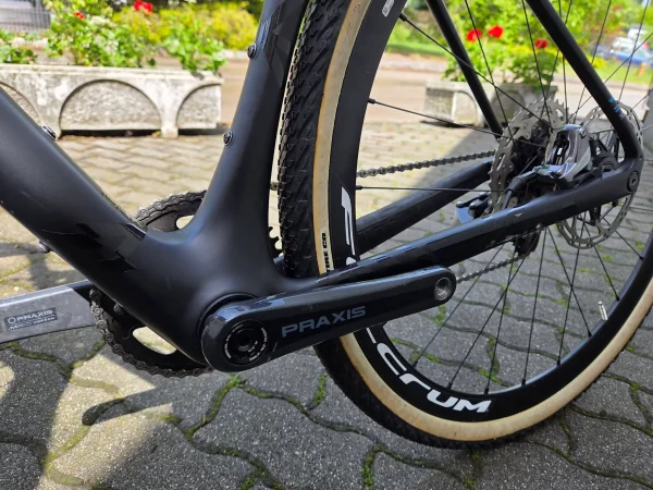 Specialized Diverge Expert X1 Mix Tape Limited Edition karbon gravel kerékpár