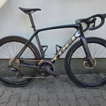 Trek Emonda SLR karbon endurance országúti kerékpár
