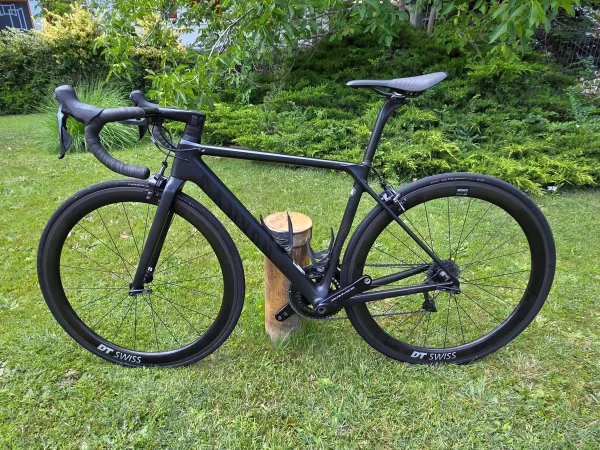 Canyon Ultimate CF SLX karbon országúti kerékpár