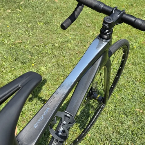 trek-emonda-sl6-disc-endurance-tarcsafekes-karbon-orszaguti-kerekpar-05 Trek Emonda SL6 Disc endurance tárcsafékes karbon országúti kerékpár