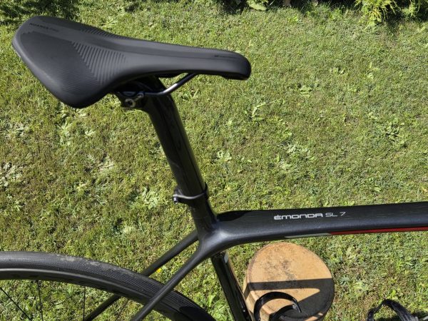 trek-emonda-sl7-disc-endurance-tarcsafekes-karbon-orszaguti-kerekpar-05 Trek Emonda SL7 Disc endurance tárcsafékes karbon országúti kerékpár