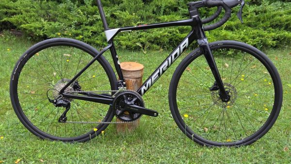 Merida Scultura 4000 karbon endurance tárcsafékes országúti kerékpár