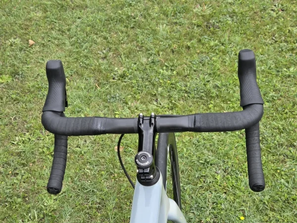 s-works-tarmac-sl6-disc-karbon-orszaguti-kerekpar-02 S-Works Tarmac SL6 Disc karbon országúti kerékpár
