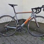 BMC TeamMachine SLR02 karbon országúti kerékpár