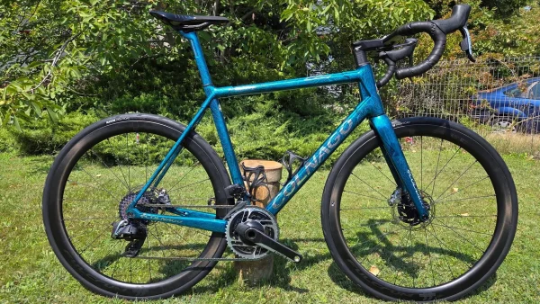 Colnago C64 karbon tárcsafékes országúti kerékpár