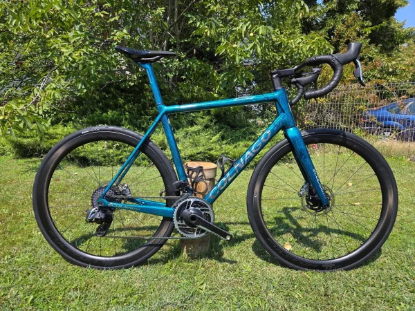 Colnago C64 karbon tárcsafékes országúti kerékpár