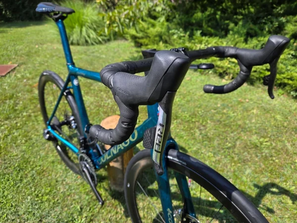 Colnago C64 karbon tárcsafékes országúti kerékpár