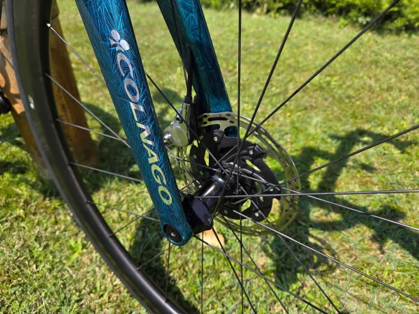 Colnago C64 karbon tárcsafékes országúti kerékpár
