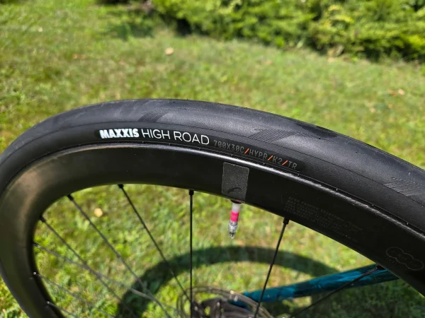 Colnago C64 karbon tárcsafékes országúti kerékpár