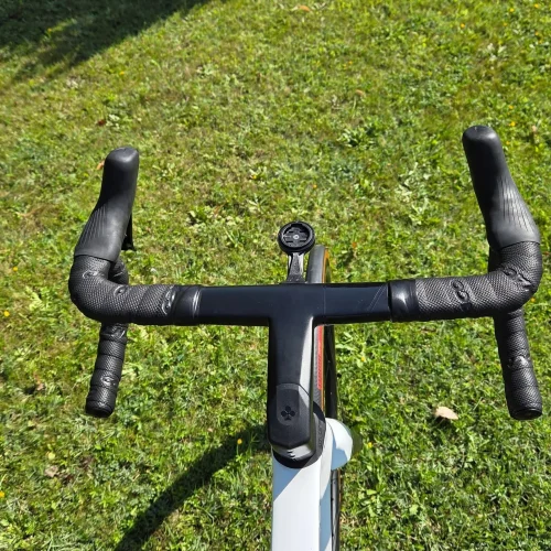 Colnago C68 karbon tárcsafékes országúti kerékpár