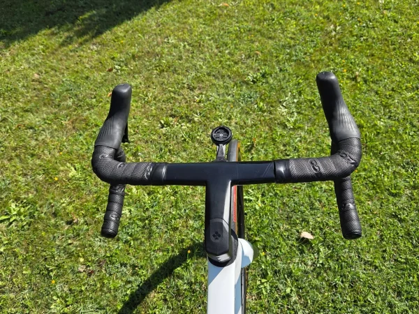 Colnago C68 karbon tárcsafékes országúti kerékpár