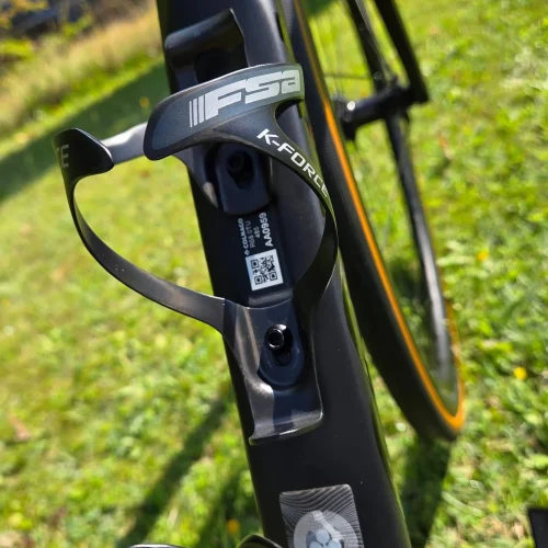 Colnago C68 karbon tárcsafékes országúti kerékpár