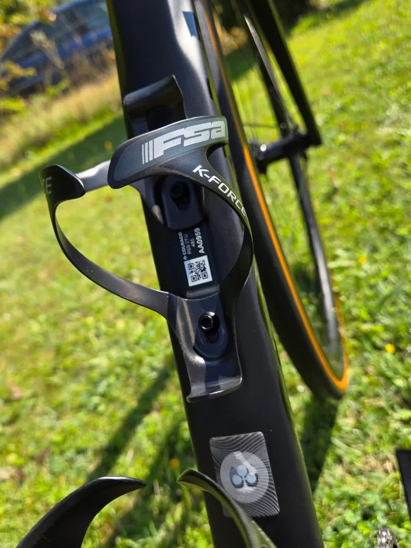 Colnago C68 karbon tárcsafékes országúti kerékpár