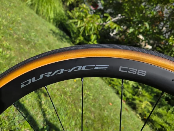 Colnago C68 karbon tárcsafékes országúti kerékpár
