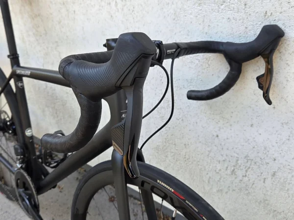 specialized-aethos-karbon-tarcsafekes-orszaguti-kerekpar-01 Specialized Aethos karbon tárcsafékes országúti kerékpár