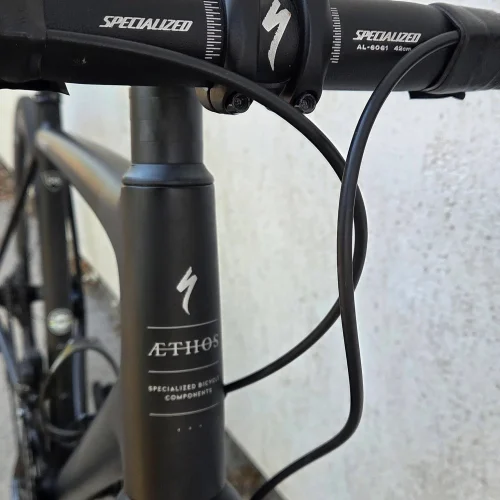 specialized-aethos-karbon-tarcsafekes-orszaguti-kerekpar-02 Specialized Aethos karbon tárcsafékes országúti kerékpár