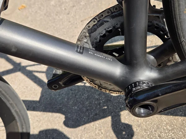 specialized-aethos-karbon-tarcsafekes-orszaguti-kerekpar-07 Specialized Aethos karbon tárcsafékes országúti kerékpár
