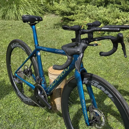 Colnago C64 karbon tárcsafékes országúti kerékpár