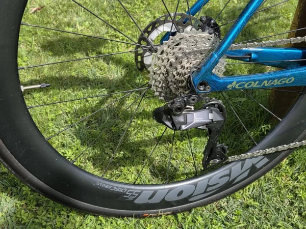 Colnago C64 karbon tárcsafékes országúti kerékpár