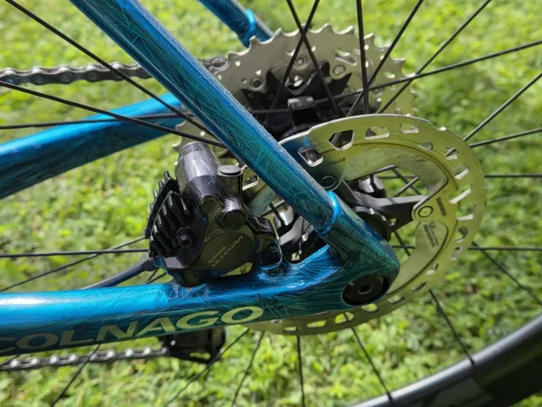 Colnago C64 karbon tárcsafékes országúti kerékpár