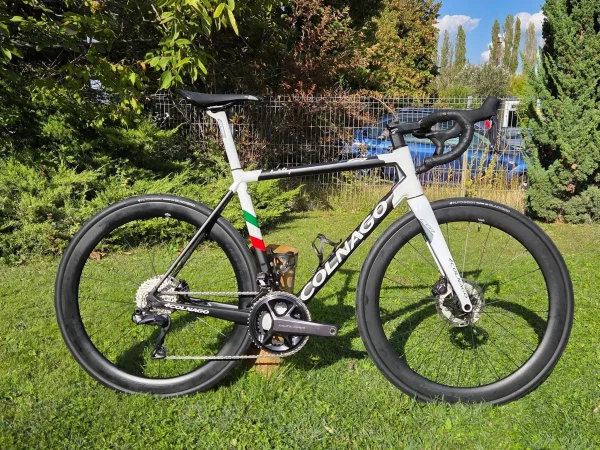 Colnago C64 tárcsafékes karbon országúti kerékpár