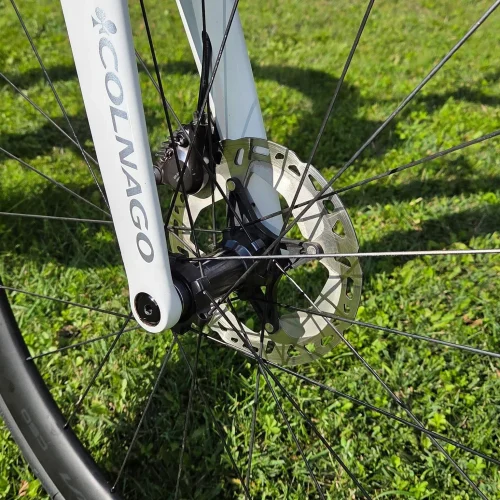 Colnago C64 tárcsafékes karbon országúti kerékpár