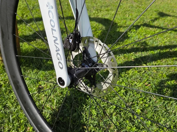 Colnago C64 tárcsafékes karbon országúti kerékpár