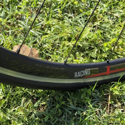 Pinarello Dogma F8 karbon országúti kerékpár