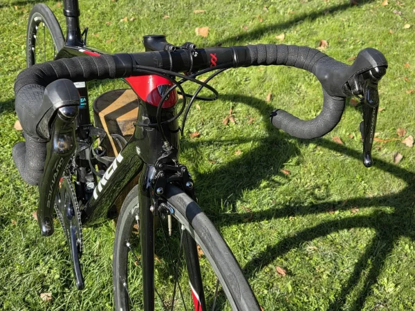 trek-emonda-slr-karbon-endurance-orszaguti-kerekpar-01 Trek Emonda SLR karbon endurance országúti kerékpár