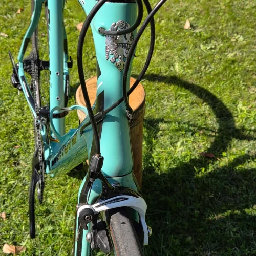 Bianchi Intenso karbon országúti kerékpár · 3 Bianchi Intenso karbon országúti kerékpár, 57 méret · 3. kép