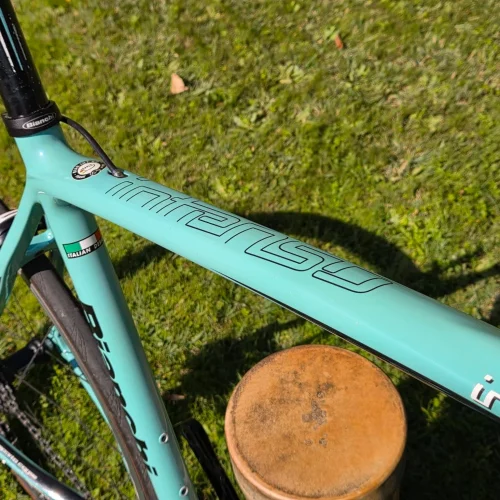 Bianchi Intenso karbon országúti kerékpár · 6 Bianchi Intenso karbon országúti kerékpár, 57 méret · 6. kép