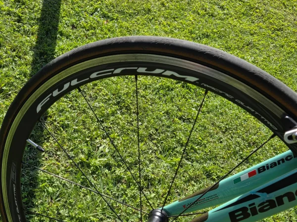 Bianchi Intenso karbon országúti kerékpár · 4 Bianchi Intenso karbon országúti kerékpár, 57 méret · 4. kép