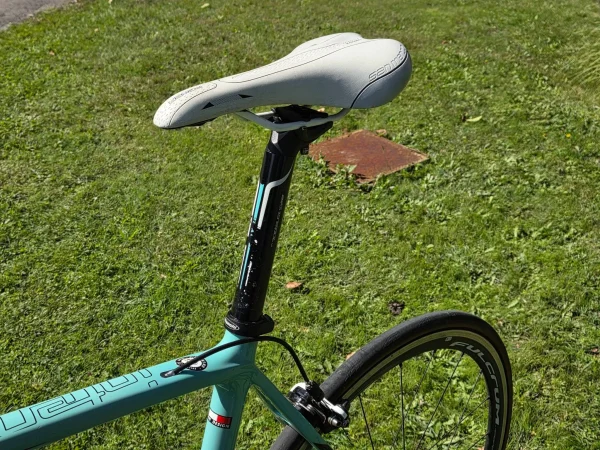 Bianchi Intenso karbon országúti kerékpár · 7 Bianchi Intenso karbon országúti kerékpár, 57 méret · 7. kép